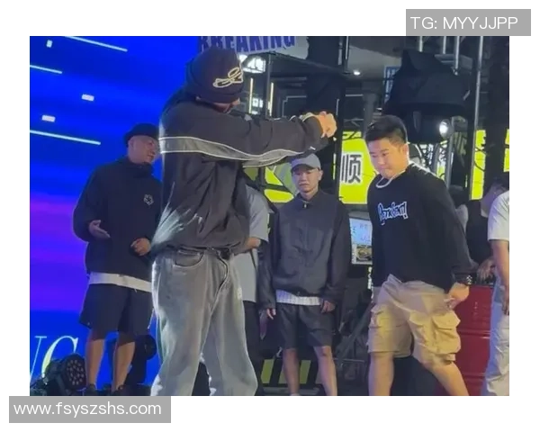 街舞巨献：探秘重庆街舞队的配合